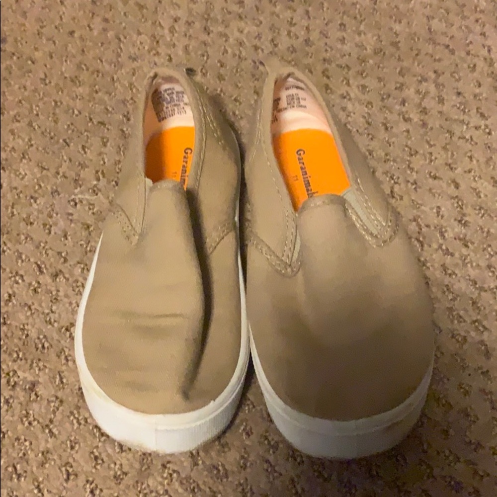 Slip ons - Picture 3 of 3